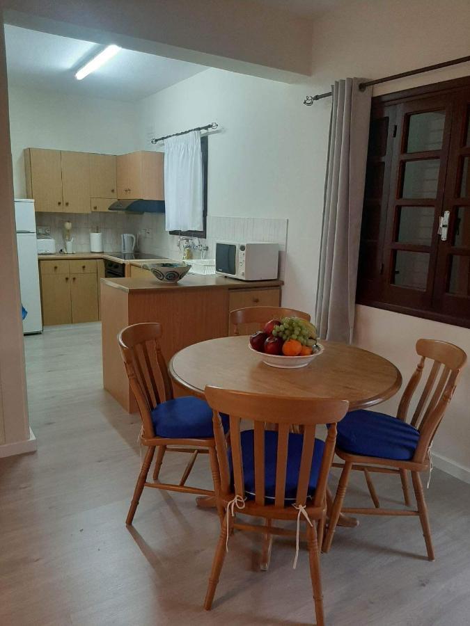 Klimataria B2 Lägenhet Pissouri Exteriör bild